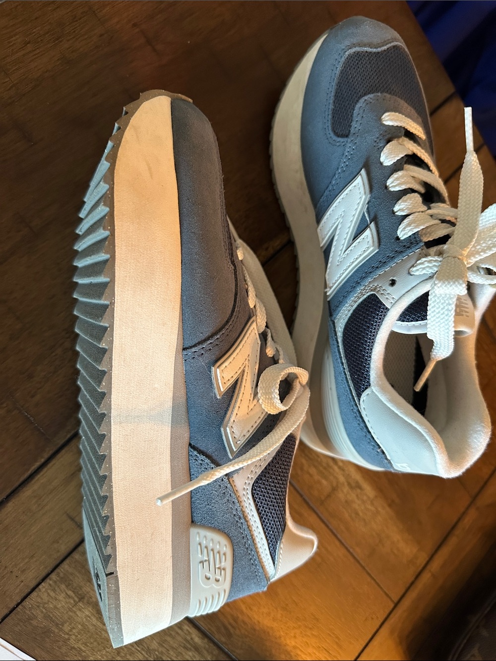 New Balance Blue & White 'N' Logo platform Sneakers 574 - Picture 4 of 4